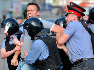 Алексей Навальный на митинге оппозиции (Фото: РИА НОВОСТИ)